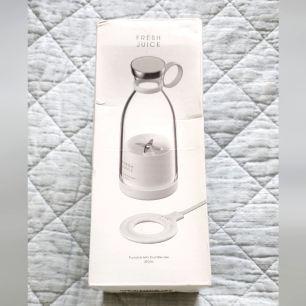 NWT Fresh juice portable smoothie blender